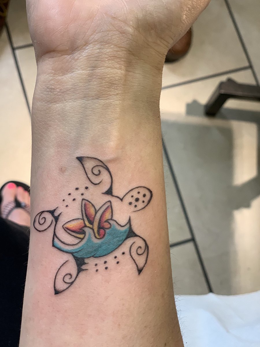 Brina_Allen's tweet photo. Eeeeep I’m so happy. #turtle #turtletattoo https://t.co/jiIPqs0YmW