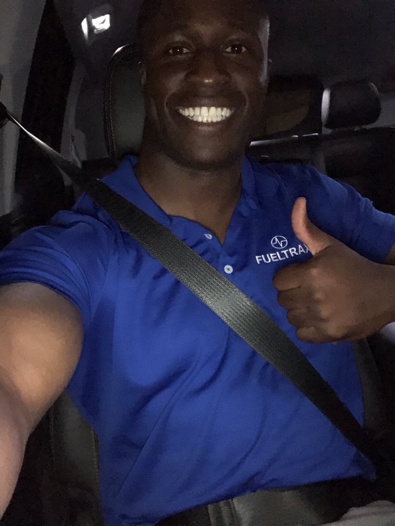 KSCapitolPolice's tweet photo. π£ Shout out to the @Jesse_Iwuji for sharing a #SeatBeltSelfie
#BuckleUp
#EveryTrip
#EveryTime
#SeatbeltsSaveLives
#ClickItOrTicketCampaign #JesseIwujiRacing #IWUJINATION
#USNavalOfficer #FuelTrax #NascarTruckSeriesDriver https://t.co/4W2au4i7V1