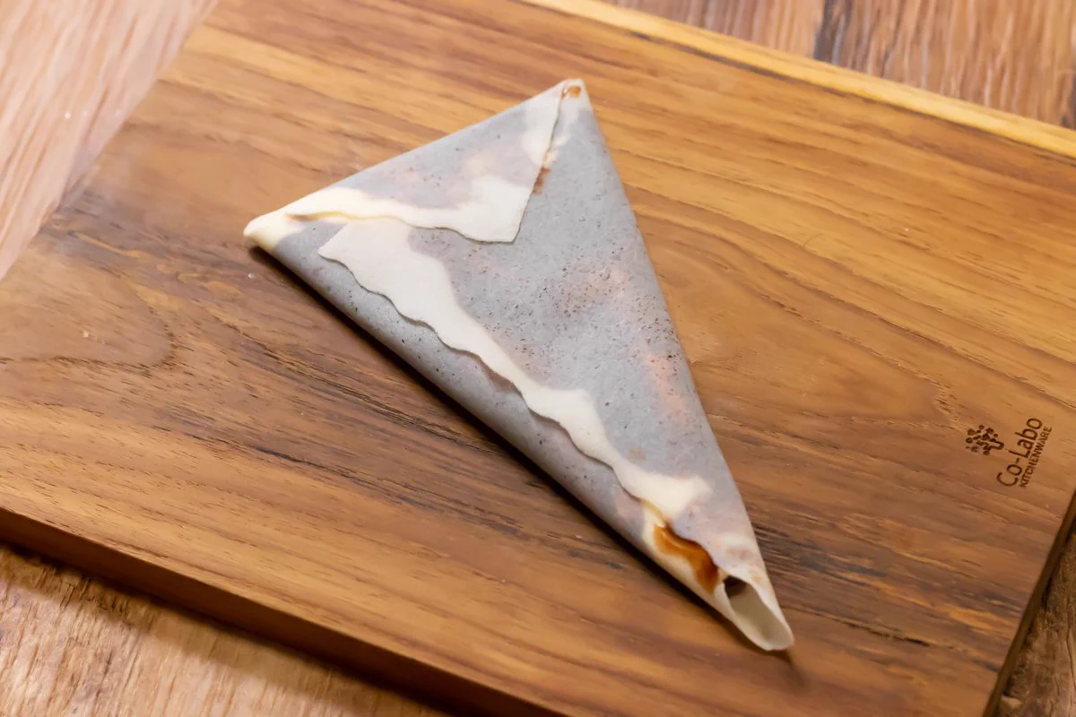 意外なものでクレープを作ろう！！水にくぐらすだけで大変身してしまうものとは！？