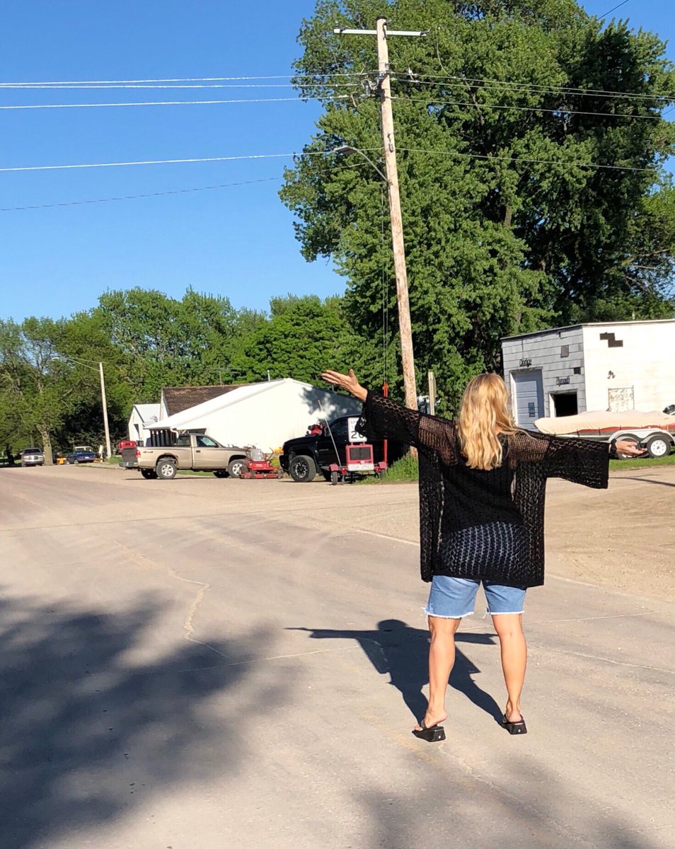 JodeaneBrownlee's tweet photo. There’s nothing like the town you grew up in and the people who always had your back. #smalltowngirl #iowabornandraised #GreenvilleStrong https://t.co/Hs32Pkxb6t