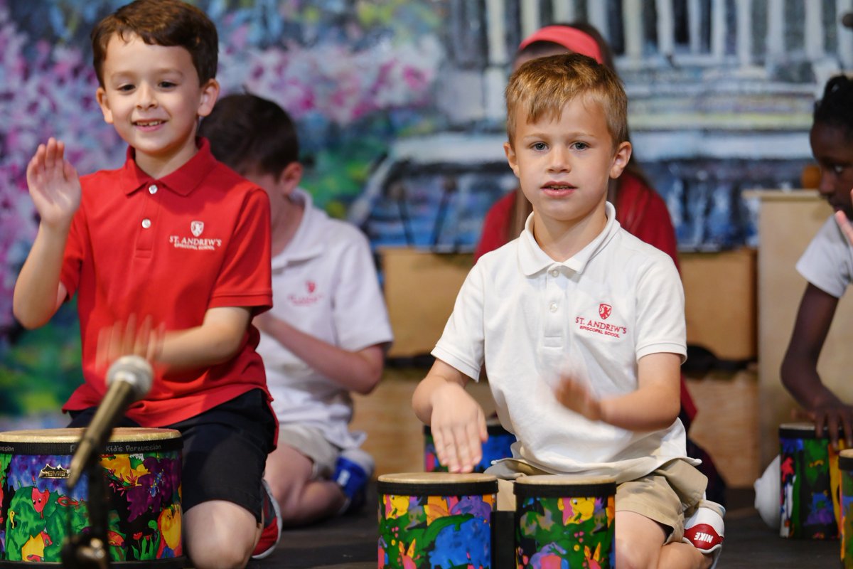 J0rdanLove's tweet photo. Congratulations to our youngest Lions for the spirit, joy, and enthusiasm displayed during the final musical performances and Field Day festivities in our home at the Village Campus. Looking forward to bigger fields and brighter lights on the Postoak Campus this fall! #HearUsRoar https://t.co/urErUOntsi