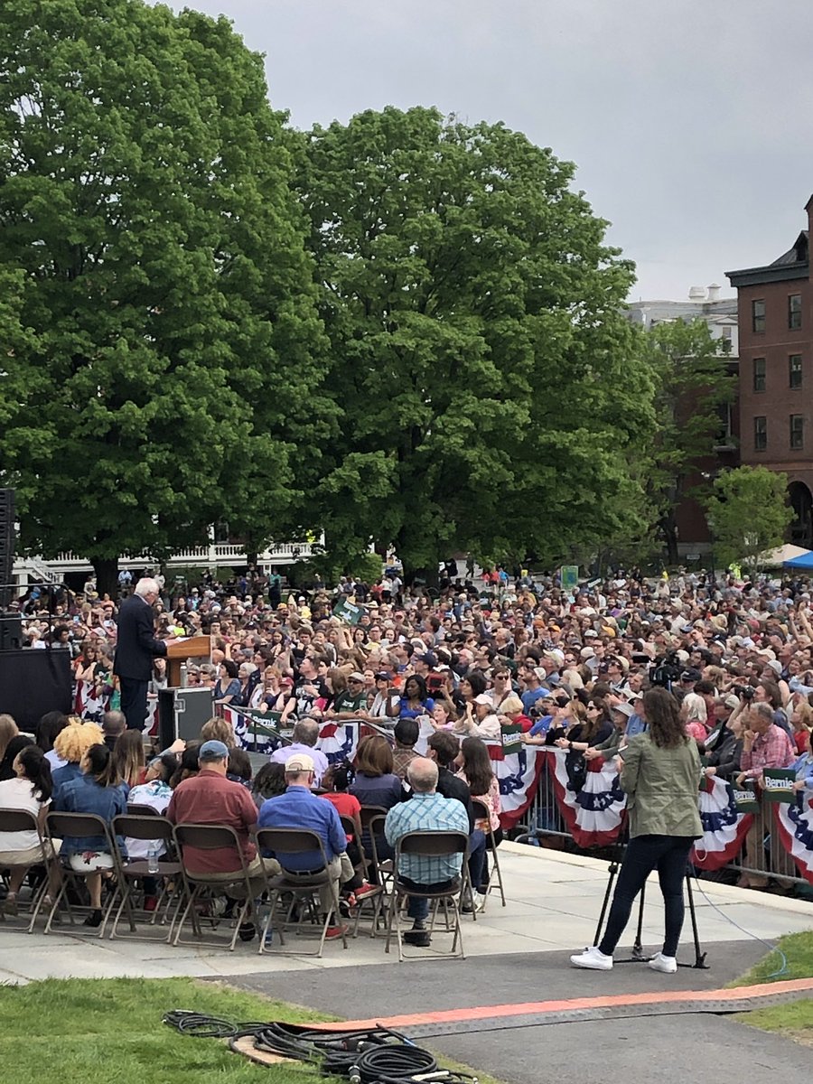 shannondjackson's tweet image. Today was a special day. Thank you Vt for coming out for a memorable rally. Honored to have worked with a dedicated staff, great people in Montpelier, and an army of volunteers. #vtpoli #BernieInVT