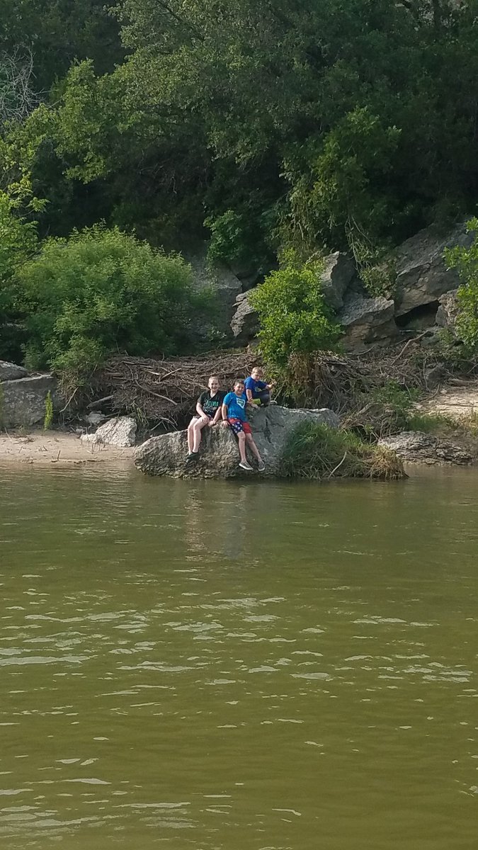 Going to @DinoValleySP with the niece and nephews is a great way the kick off summer! @TPWDparks