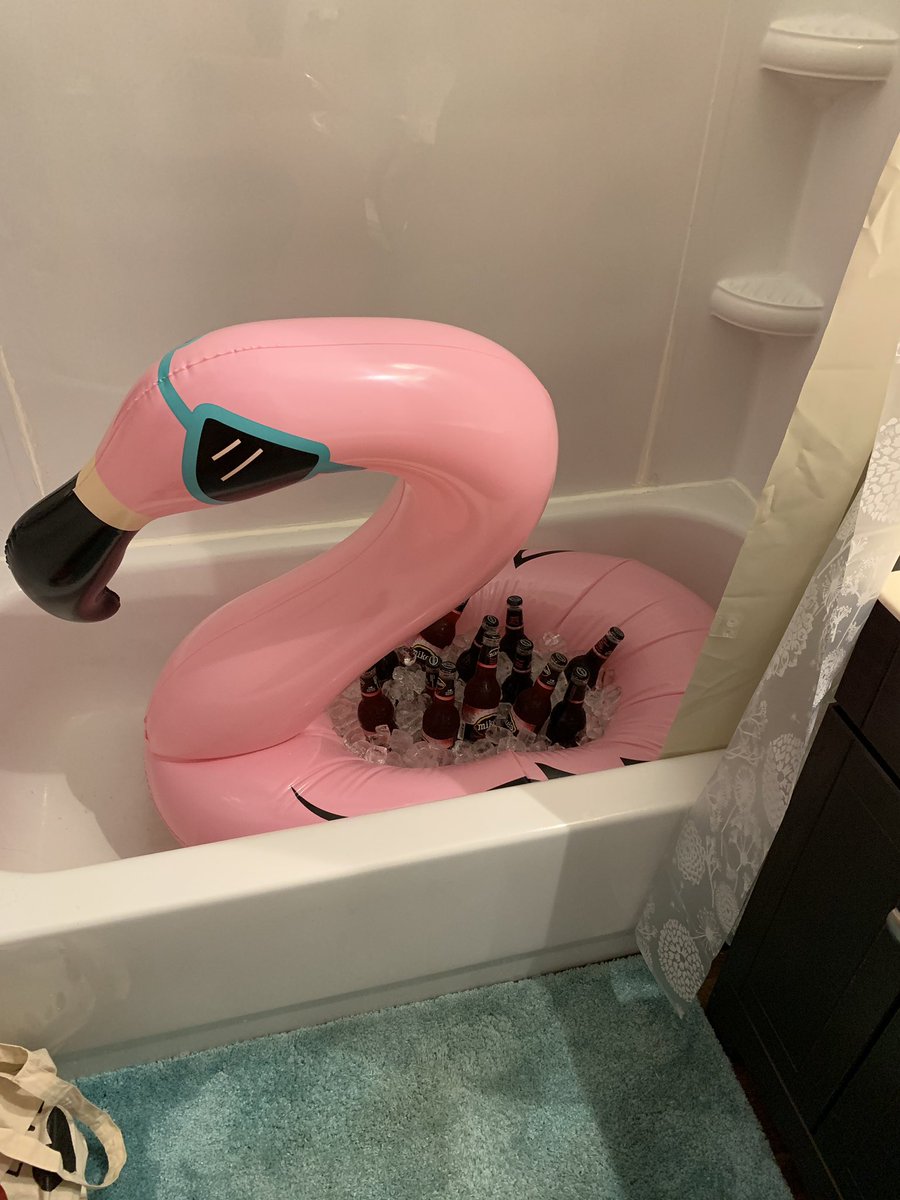 Paul_thePullbox's tweet photo. My daughter just bought a house, & today was her (& Star Wars’s) birthday. Sooo...
#Flamingoed https://t.co/5SpHSuGvEv
