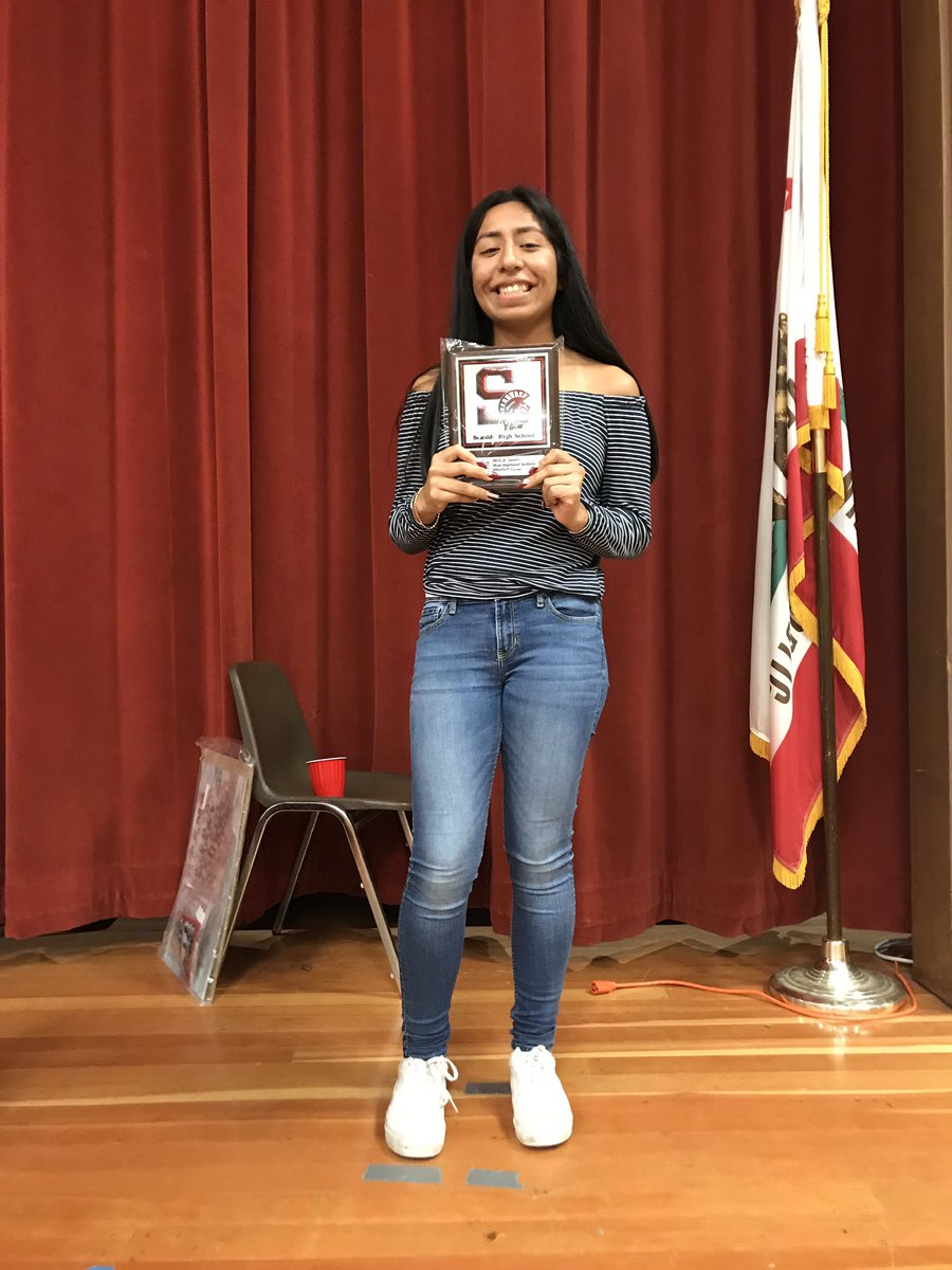 SpartanSwimmers's tweet photo. Girls JV most improved, MVP and Coaches Award https://t.co/kNlqnEwFG3