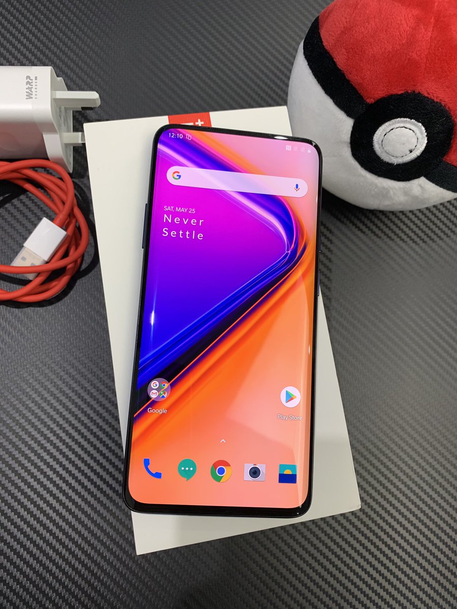ShockBoxYT's tweet photo. The One Plus 7 Pro, what a beauty! #OnePlus7SeriesLaunch #oneplus7 #oneplus7pro @OnePlus_UK 
Unboxing Video here : https://t.co/cVmoxxvK16 https://t.co/oAvIO7o452