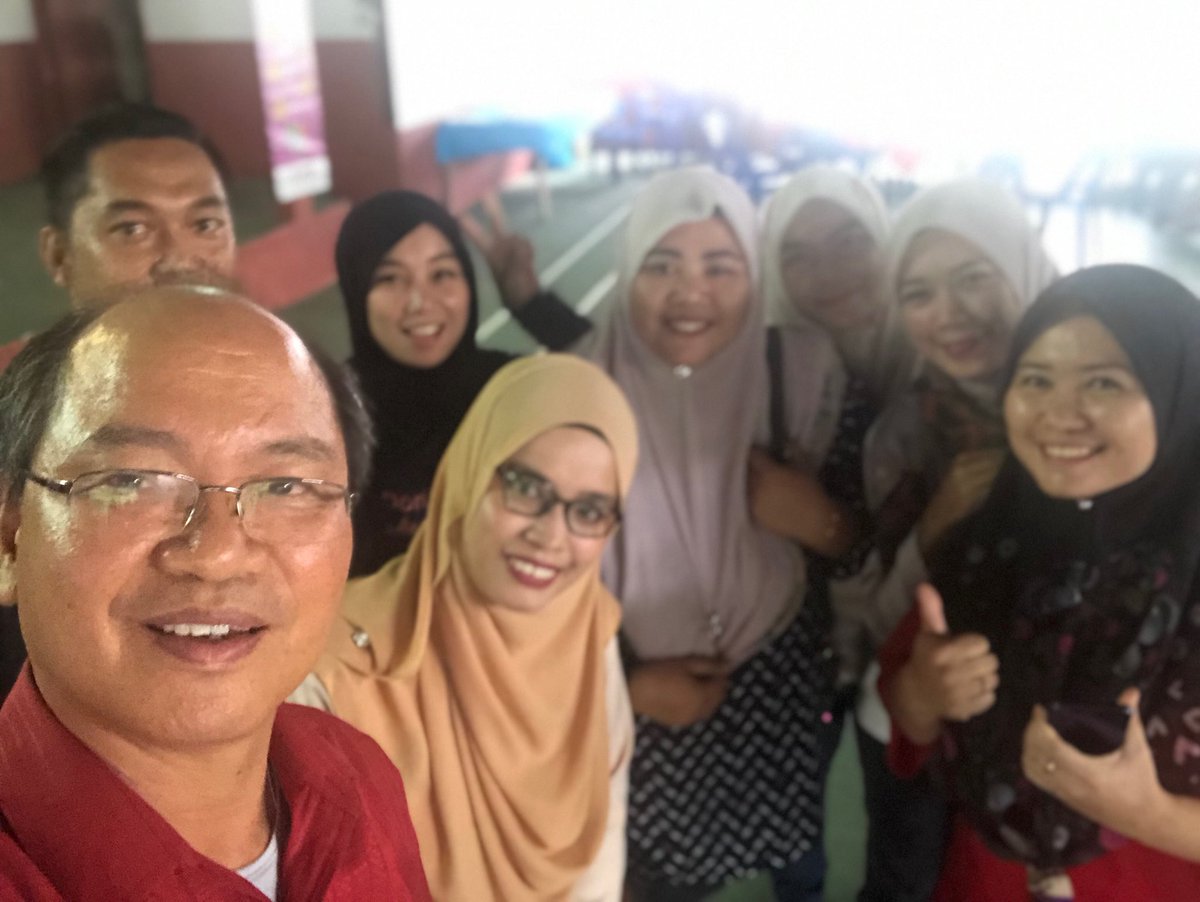 madiustangau's tweet image. Menurut Puan Fittriawati Osman terdapat lebih 80 kakitangan #KEMAS Daerah #Tuaran . Sebagai Pegawai KEMAS Daerah, mereka berusaha mencapai kesejhteraan komuniti disetiap kampung di daerah ini. ⁦@kplb_gov⁩