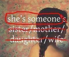 Kon__K's tweet photo. Don't talk about 👩🏼👩🏻👩👩🏾👩🏾 lives mattering because they're someone's daughter/wife/sister/mum. Women matter because they're someone not because of their relationship to a man. Women exist as whole human beings outside of anything to do with men, who knew 🙄 https://t.co/kqBTMJ31Ds