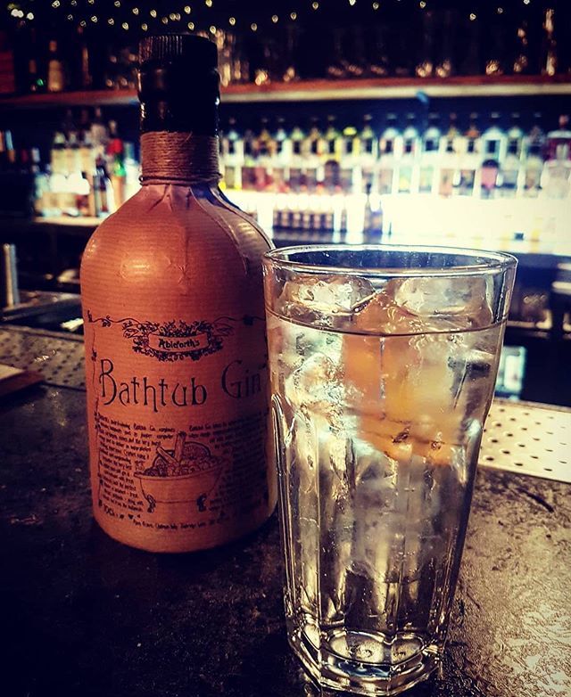 BathtubGinZA's tweet photo. 📷 @bitlatetothepartysarah - Bathtub G&T 🛁
.
.
#bathtubgin #ableforths #refreshing #afterworkdrinks #gin #tonic #ginandtonic #ginlover #instagin #gincocktails #gnt #ginstagram #ilovegin #ginoclock #instadrink #booze #alcohol #spirits #drinks #cocktail… https://t.co/UTfAW6PPoW https://t.co/hU7H0yWWaf