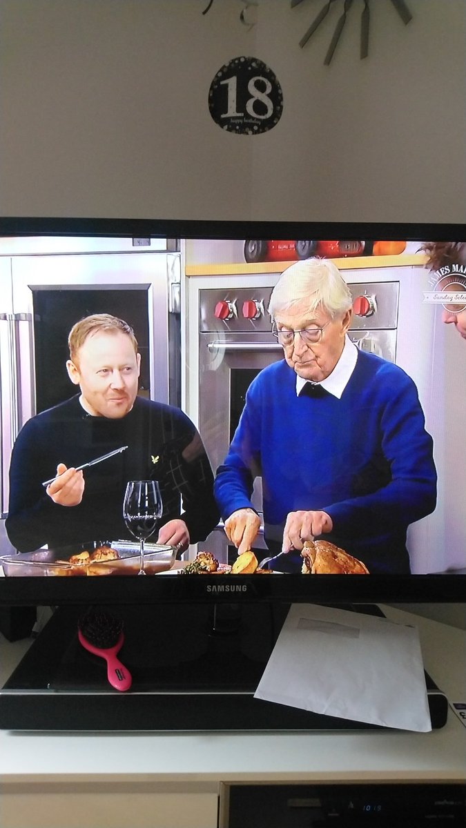 simmyptfc's tweet photo. @DaftLimmy are you on James Martin's show??? https://t.co/ESP3Eb92fM