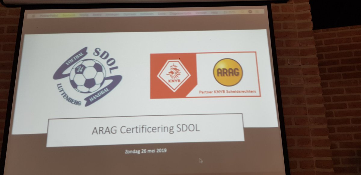 Ellen_ta92's tweet photo. Vandaag mag @svsdol het @ARAG_nl Fairplay certificaat ontvangen uit handen van @GJSiebelink &amp; @JM_Lezingen. Hun goede scheidsrechtersbeleid wordt beloond! @KNVBOost https://t.co/CyFB6TYX8I