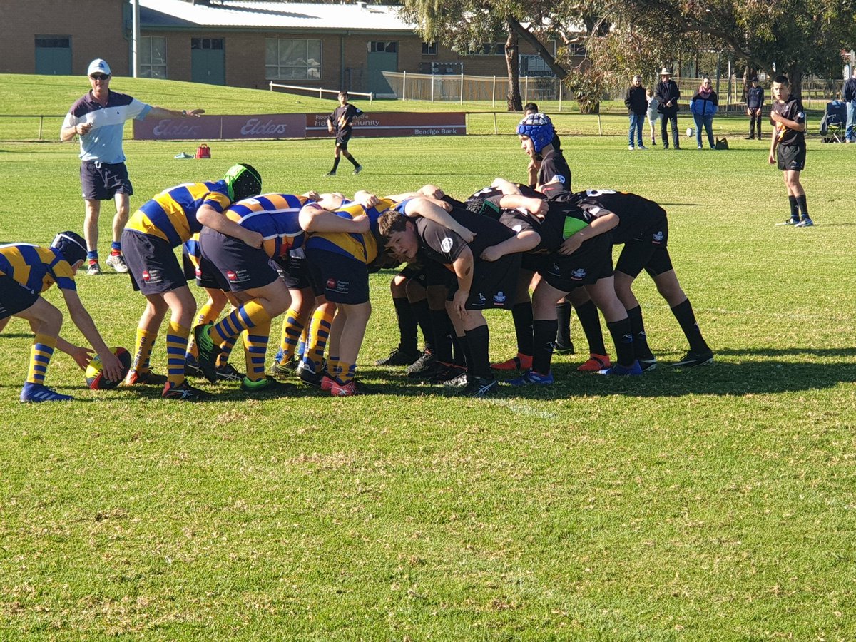 An enjoyable 2hr drive to Hay for #juniorrugby A great way to spend the day #HayCutters #AlburySteamers