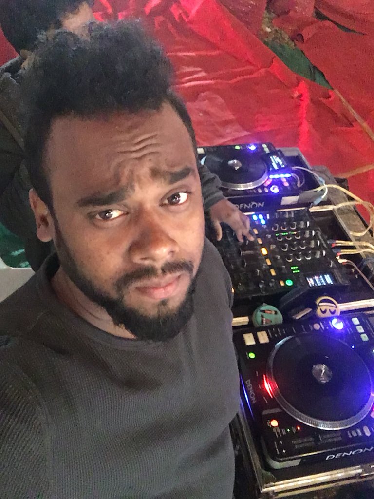 DeejayRicky's tweet photo. Deejay Ricky https://t.co/BIvqYGtbE9