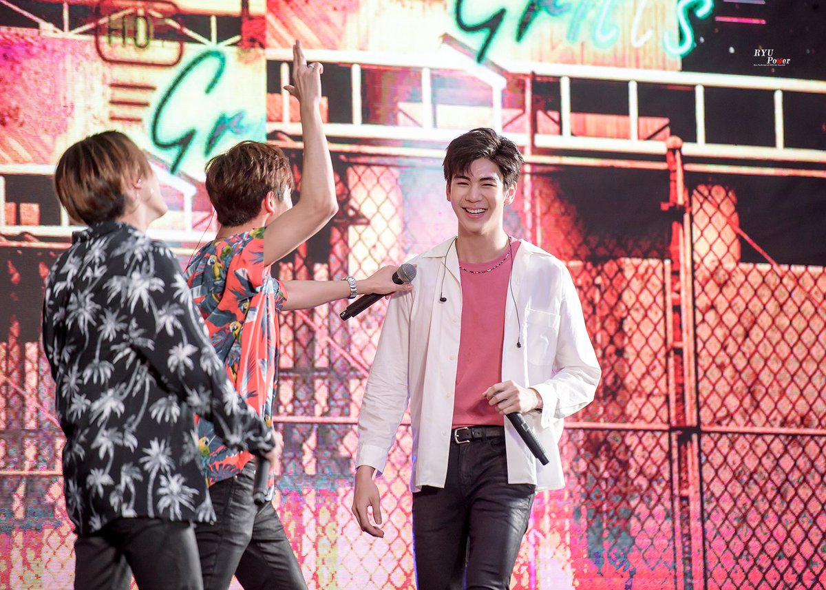 HQ-Pic 190525 | 😉😄😁 ริว ริว ริว
<a href="/ryuvachirawich/">realryu 🐉</a> 
งาน #THEMALLSANOOKSTADIUM
#RyuVachirawich 
#RYUPOWER