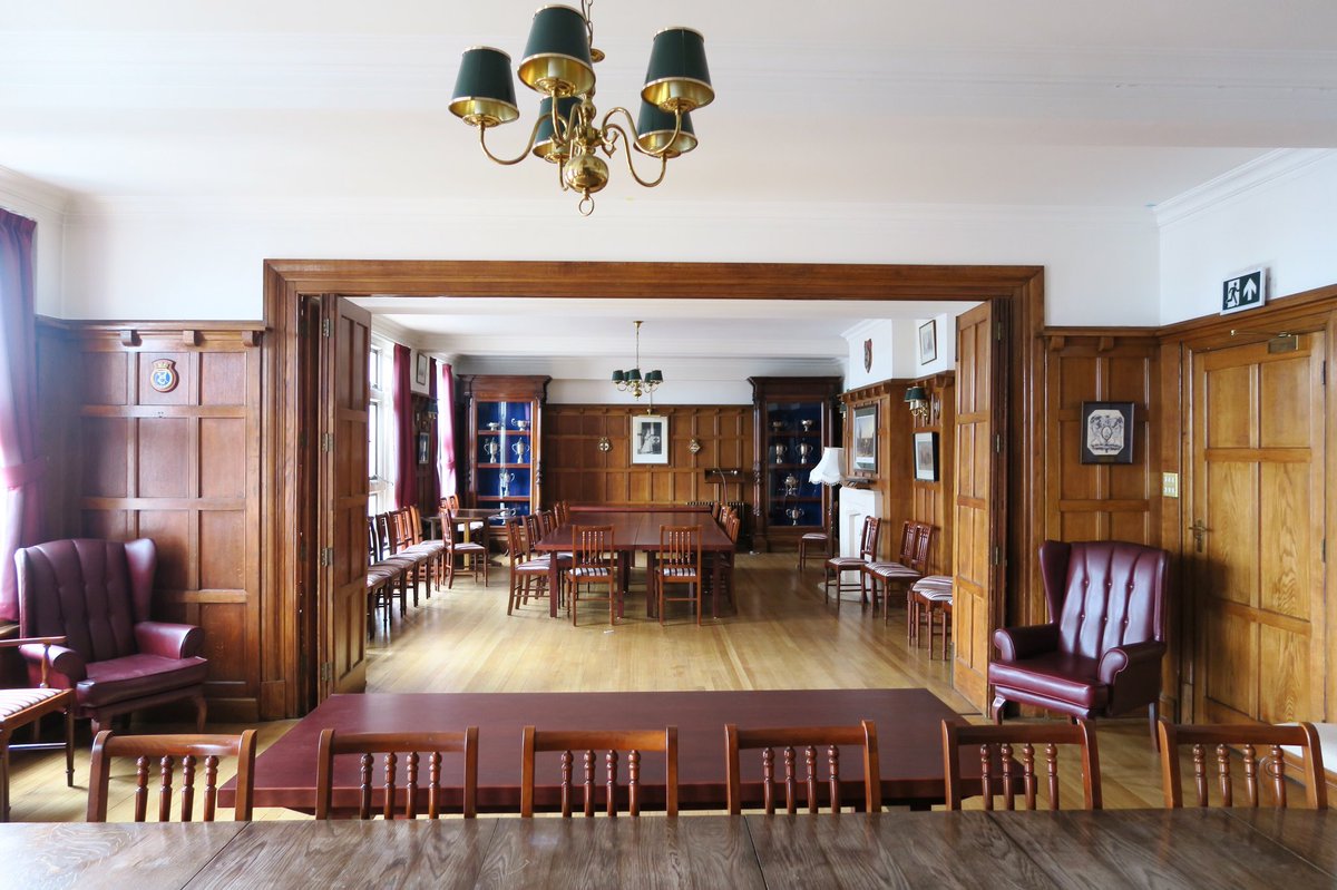 altvenueslondon's tweet photo. This gorgeous room is available for you! #Catford Contact us for more info! #avl #alternativevenues #militavenues #photoshoot📸 #londonvenues #londonstyle #venue #venues #eventvenues #corporatevents #corporatemeetings #spacetohire #businessconference #business #london #uk https://t.co/Kq1IIzXSkd