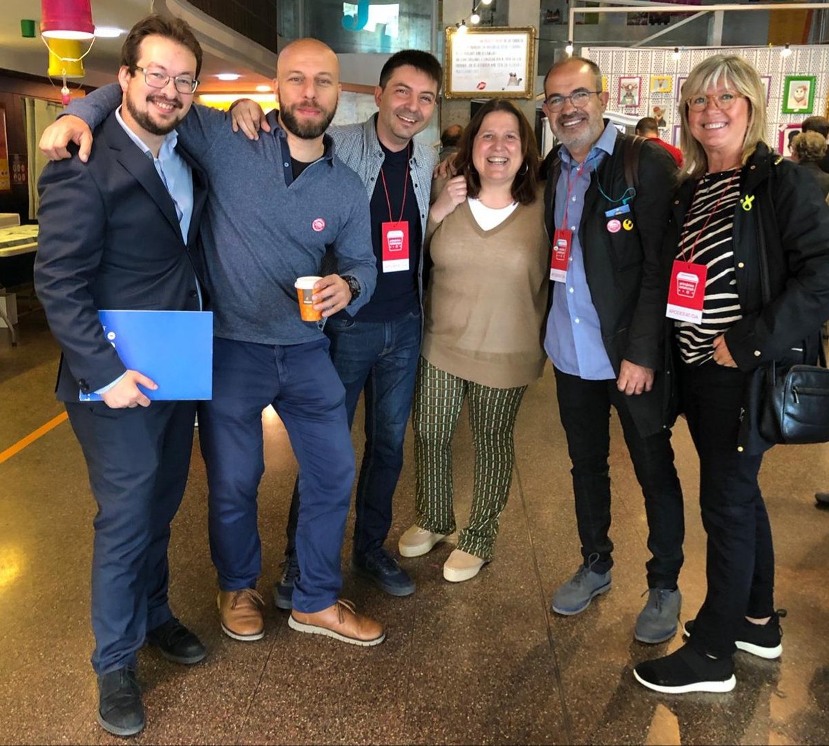 oriolvila_'s tweet photo. Hem acompanyat la nostra candidata de @PrimariesG @monicaribell a votar al @grajove . Tots a votar per recuperar el poder! #RecuperaElPoder #agranollersindependencia @PrimariesCat https://t.co/r93gQkQHNp