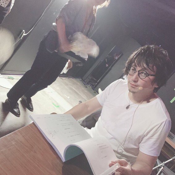 Uzivatel 東地宏樹 Na Twitteru 53歳になりました おじさん たくさんのお祝いのお言葉 恐縮です 今年は あらゆるゴミのこと考えながら生きようと決めました これからもいろいろ頑張りますので 何卒宜しくお願います