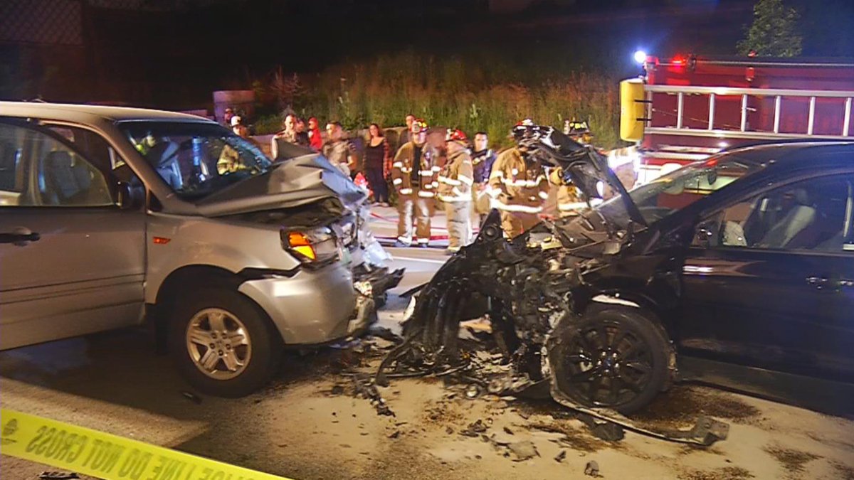 WeekendSunrise's tweet photo. NBC10 has learned this head on crash in West Warwick is believed to have resulted in one fatality. We are working the details for @WeekendSunrise 6a-10a https://t.co/e1JQy5dSoq