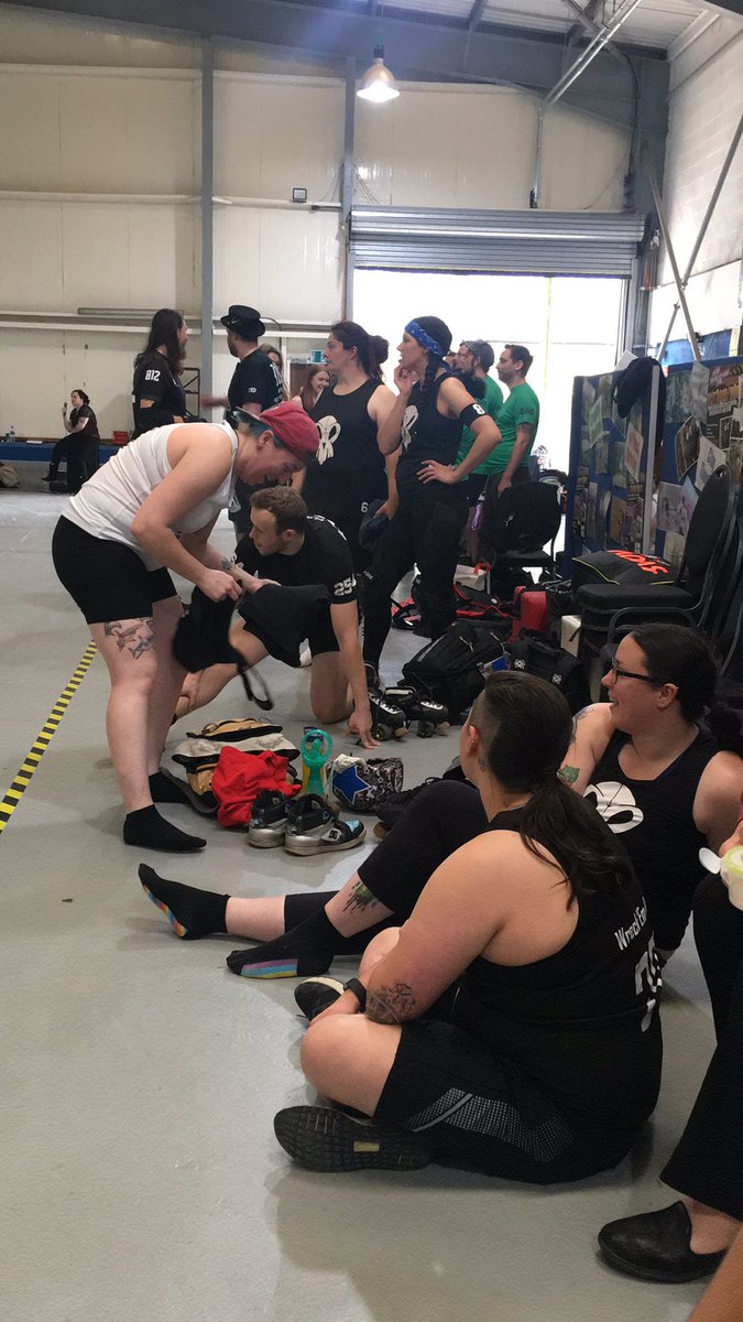 Rebellion are getting ready for their game. 21 minutes, no stoppages, THIS IS SEVENS