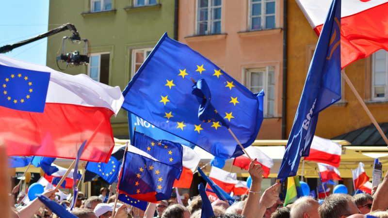 Last of 4 Election Days in Europe! The Poles 🇵🇱 are heading to the polls today! Join our #Whatsapp Campaign &amp; text your Polish friends this little reminder! ▶️ bit.ly/2Ekb2eF #EUElections2019 #thistimeimvoting #EP2019 #FuckingVoteEU