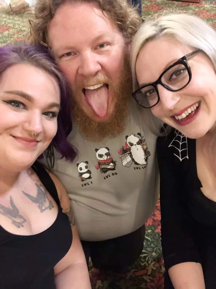 SPACECOPZ's tweet photo. Team Paxton (L to R: Tara, Jason and Stefani) at Cherry Capital Comic Con!
#spacecopz #behemothcomics #indiecomics #kidscomics #art #spacecopzorigins #anthology #cherrycapitalcomiccon #tcc42019 https://t.co/jTZnMMS5ar