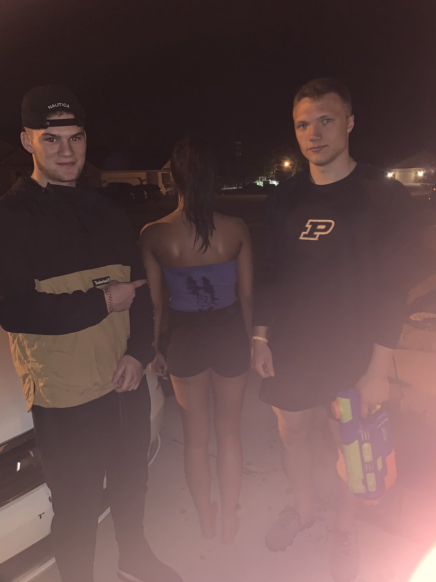 wetroboomin2's tweet photo. Another extraordinary kill by WB @_lauren_torok_ killed by @caleb_smith17 assist by @pasco_logan 5-2 stayin dry ☀️ https://t.co/c53Pgc4BoM