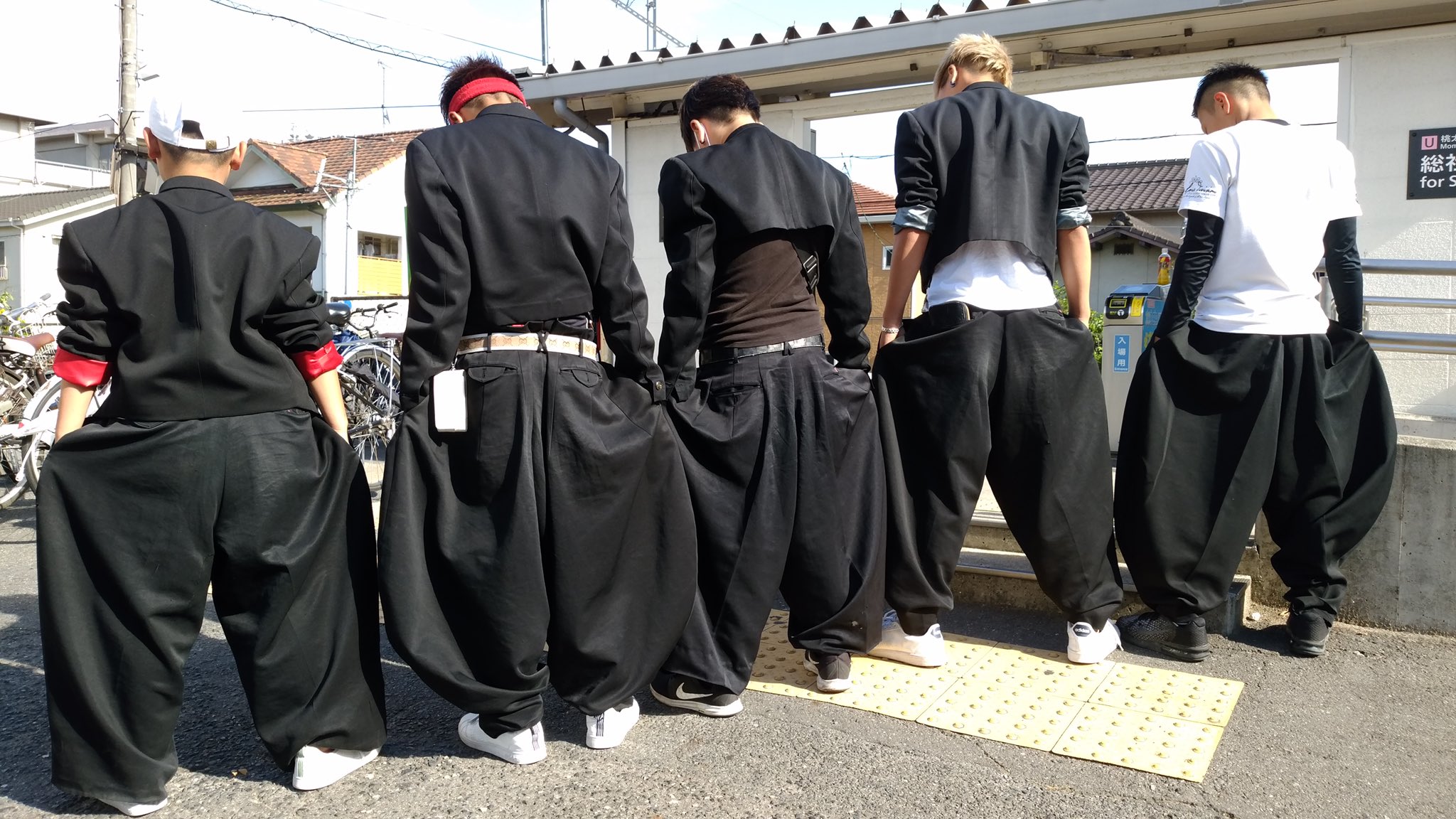 ボンタン、タンラン 刺しゅう屋 on X: 