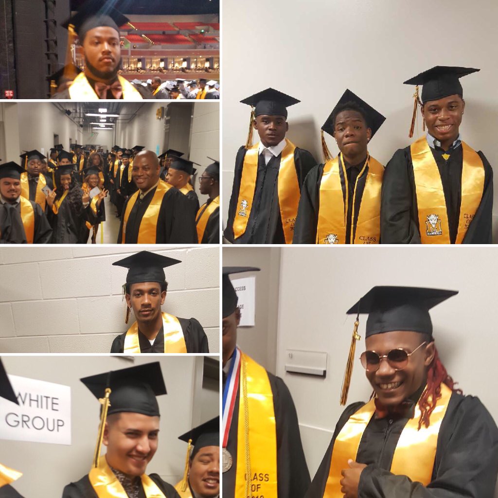 MHS_Buffs's tweet photo. #Graduation2019 #readyfortheworld #buffalumni #remember3 #buffpride๐๐ค https://t.co/IJRsLGNCxe