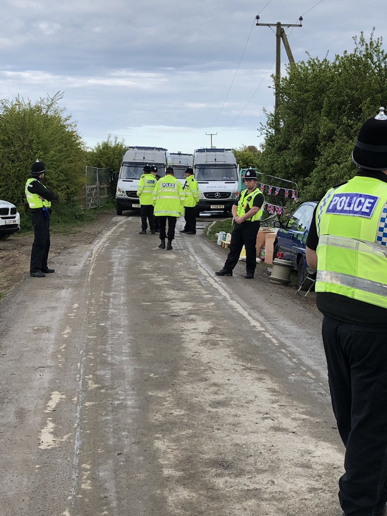 IdleBirder's tweet image. Good Morning All...🤗 
Apparently the Police Farce perform a vital role in preserving the law and keeping the peace, which 
includes safeguarding 
rights to peaceful protest! 
So why do they disregard our human rights to gather together to speak out against corporate pollution??