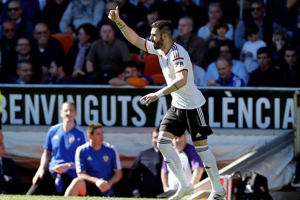 AlvaroNegredo9's tweet photo. Valencianistas!!! Enhorabuena por el título!!! Una Copa que redondea el año del Centenario! Amunt @valenciacf https://t.co/l3vVEp9Zix