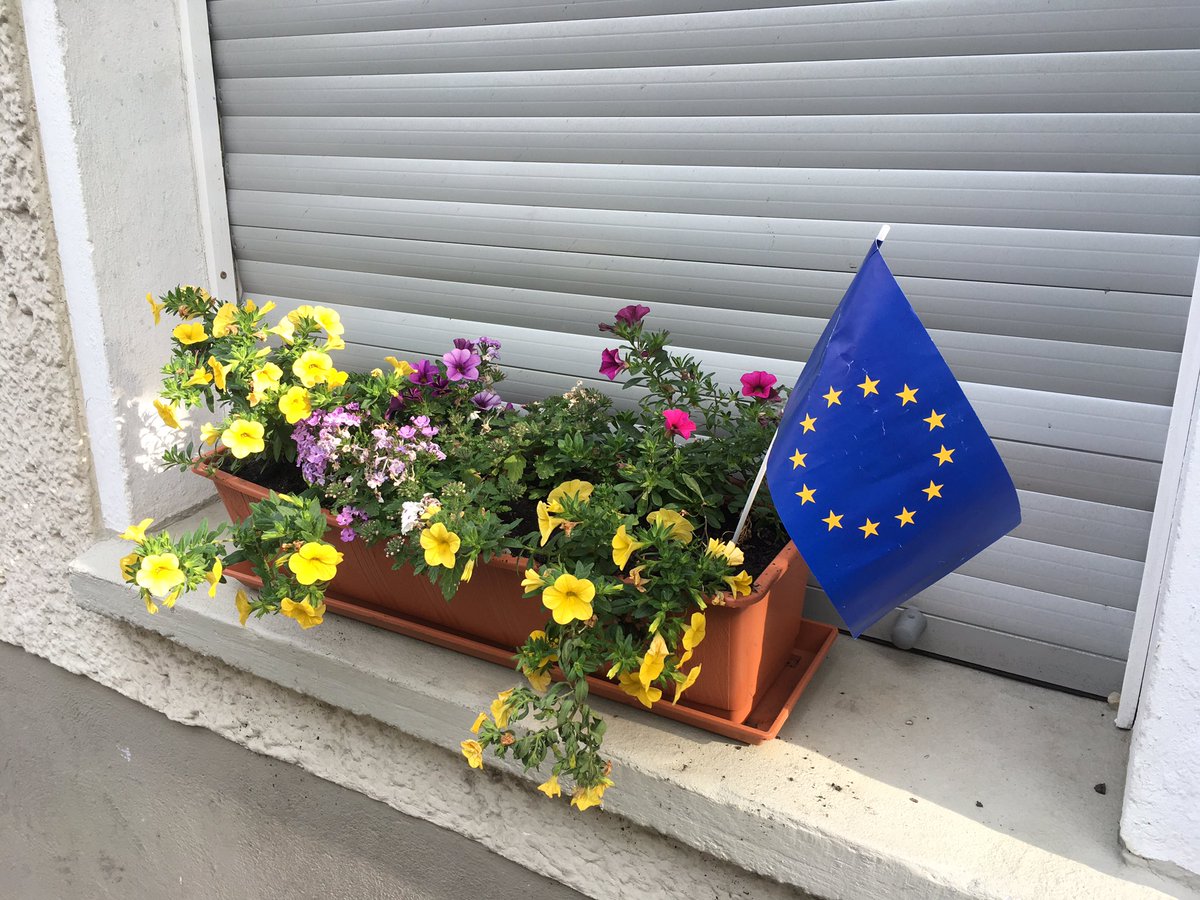 8.05 Uhr und gewählt. Danke an alle ehrenamtlichen Wahlhelferinnen und Wahlhelfer. Vive l‘Europe!