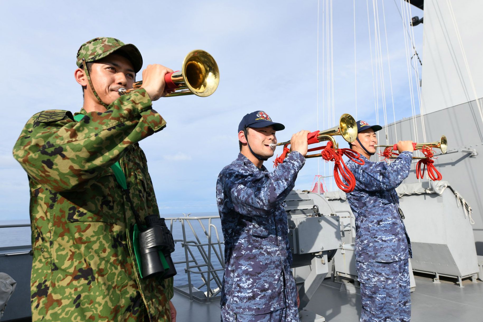 陸上自衛隊 海外派遣 防塵マフラー IMG_7098-565x424.jpg