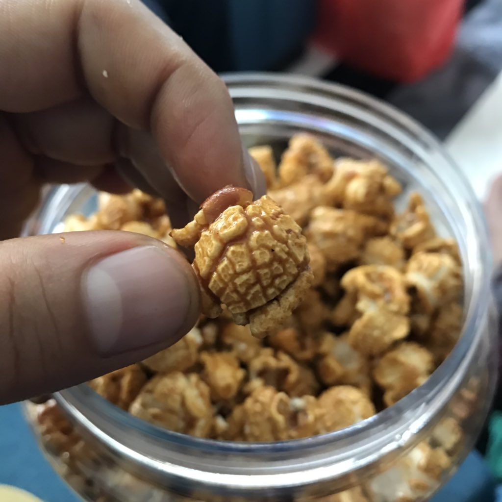 MokLapar's tweet photo. Bulat bulat macam otak 🤣 Tapi manis ya allah. Sedap giler!!! https://t.co/p5ynnQnKe0