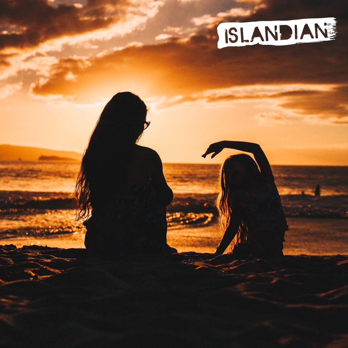 👩‍👦‍👦🌴😘
From the islands to the far regions of world, they all share the same magic: LOVE. 
Let’s celebrate all our mothers.

#Islandian #lslandMothers #LoveTheIslands #wanderlust #ilovetravel #OcéanIndien #MothersDay #IndianOcean