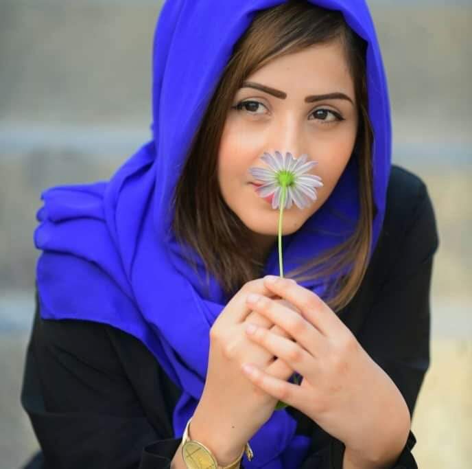 الفنانه افنان الوصابي
بطلة مسلسل #غربة_البن 
اتمنى منكم دعم الحساب
بالرتويت والمتابعه💔