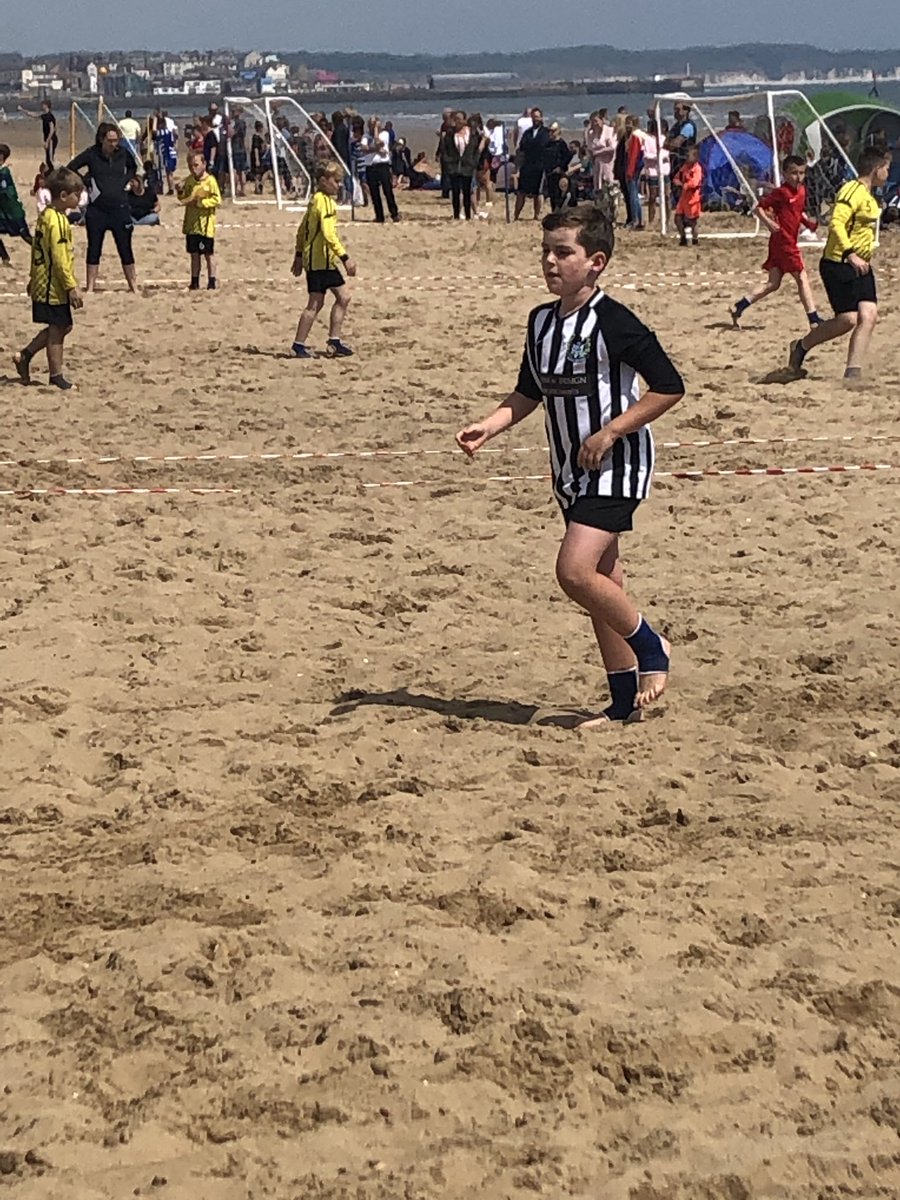Kbdhull's tweet photo. The boys did us proud in their first time at the Bridlington Beach Tournament. ⚽️☀️@Westella_AFC @Kbdhull #grassroots https://t.co/Wde1gz0pet