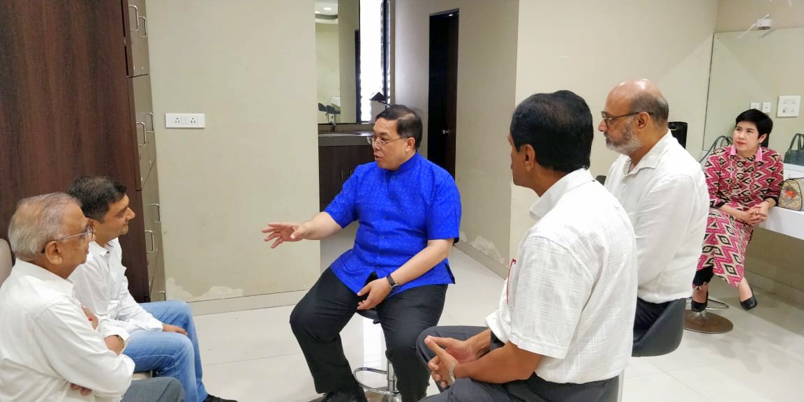 manojsin's tweet photo. H.E. @Chutintorn_Sam Ambassador of Thailand to India... Thank you for your valuable time and inputs on how best @SGCCI_Surat can go forward for getting @aaistvairport direct flights to Thailand. Pleasure meeting you, and we look fwd to more interactions. @rajesh_villa https://t.co/EB6N6dLS0T