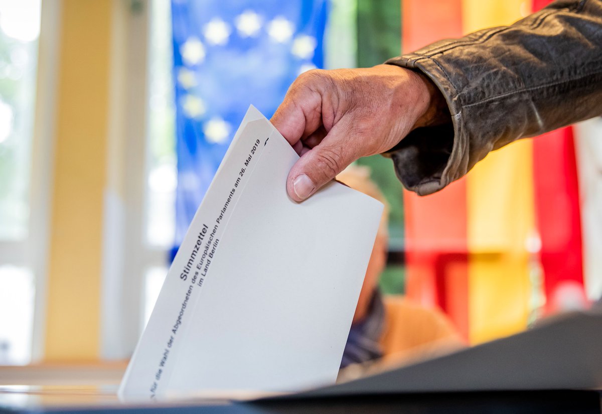 dpa·live (@dpa_live) on Twitter photo Das Finale der Europawahl in Deutschland und 20 anderen EU-Ländern sowie die Bürgerschaftswahl in Bremen. Wie entscheiden die Bürge? Alle wichtigen News & Infos von beiden Wahlen im Liveblog: swp.de/politik/auslan… via <a href="/SWPde/">SÜDWEST PRESSE</a> #EP2019 #LtwBremen Das Finale der Europawahl in Deutschland und 20 anderen EU-Ländern sowie die Bürgerschaftswahl in Bremen. Wie entscheiden die Bürge? Alle wichtigen News & Infos von beiden Wahlen im Liveblog: swp.de/politik/auslan… via <a href="/SWPde/">SÜDWEST PRESSE</a> #EP2019 #LtwBremen