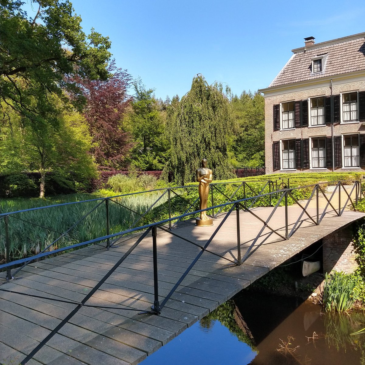 Fijne zondag! Nice Sunday! 😊
Hollandstyling.nl
#filmproduction #producer #content #styling #videoproductie #visualcontenting #location #Style
