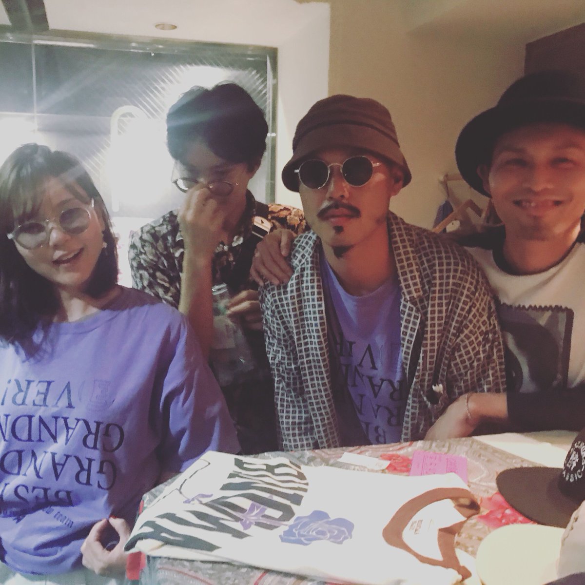satoshoco's tweet photo. 【Creative Team of East Edge】
Music + Art + Design + Technology
それぞれの分野で、自分たちの道作っていこう💪
そう誓い合った同郷(山口県宇部市東岐波)、幼馴染、同志のBanji & Hiyuと7年ぶりの再会。
👇EBINOMA BRAND
https://t.co/YrHpERrPff
#ebinoma https://t.co/GUNCdW2OAL