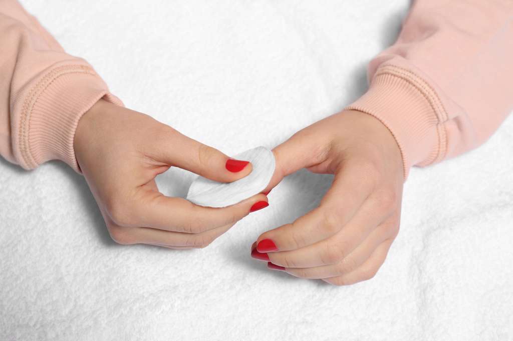 skin_flash's tweet photo. DIY Nail Polish Remover #nailpolish #nailpolishremover #diynailpolishremover #naturalnailpolishremover https://t.co/b6InXUgZ8J https://t.co/RDi6xej7Qm