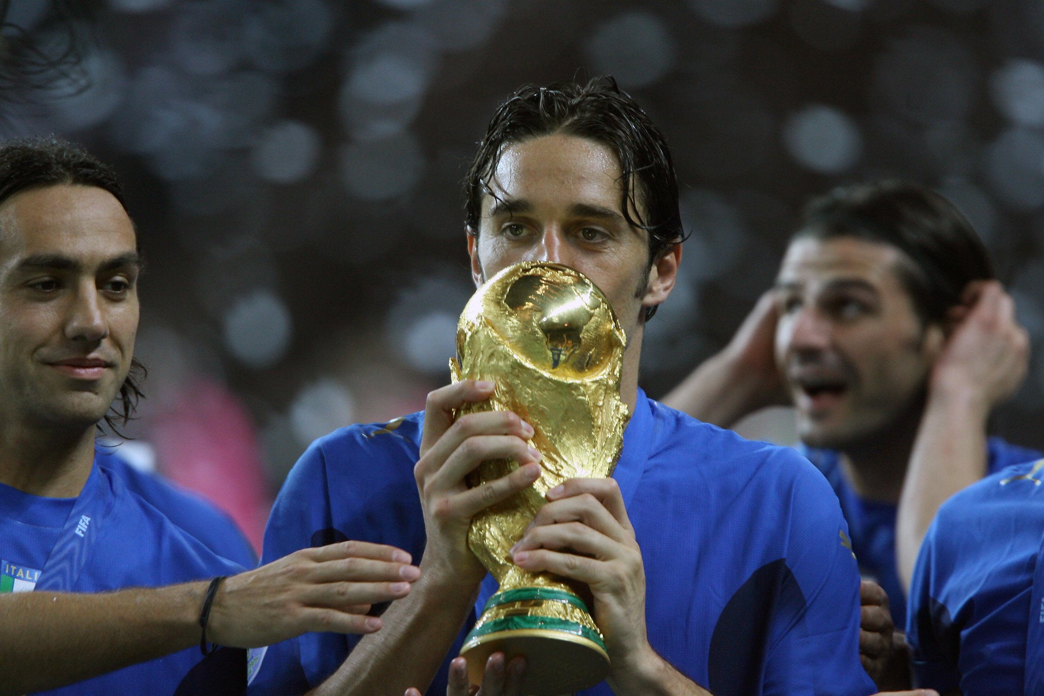 4 2 - Happy Birthday, Luca Toni         