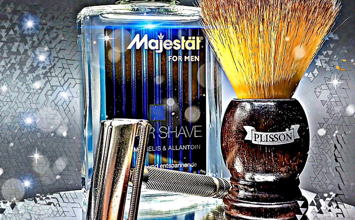CaliforniaMoody's tweet photo. SotD 26.05.2019

#Twitter #shaveoftheday #photooftheday #picoftheday #wetshave #sotd #Gillette #wetshaving #grooming #groomingday #beardedman #razor #aftershave #brush #boss #shavelikeyourgrandpa #thisisamensworld #thisishowwedoit https://t.co/o7XDxHYtfK