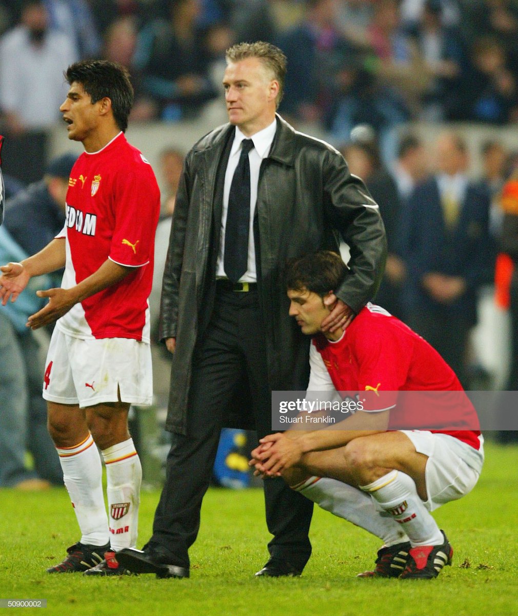 MunegOc's tweet photo. 15 ans déjà @AS_Monaco #ASMFCP @ChampionsLeague #INFERNIS #ULTRASMONACO #MONACO #FINALE #26052004 https://t.co/Dby4uXQyEi