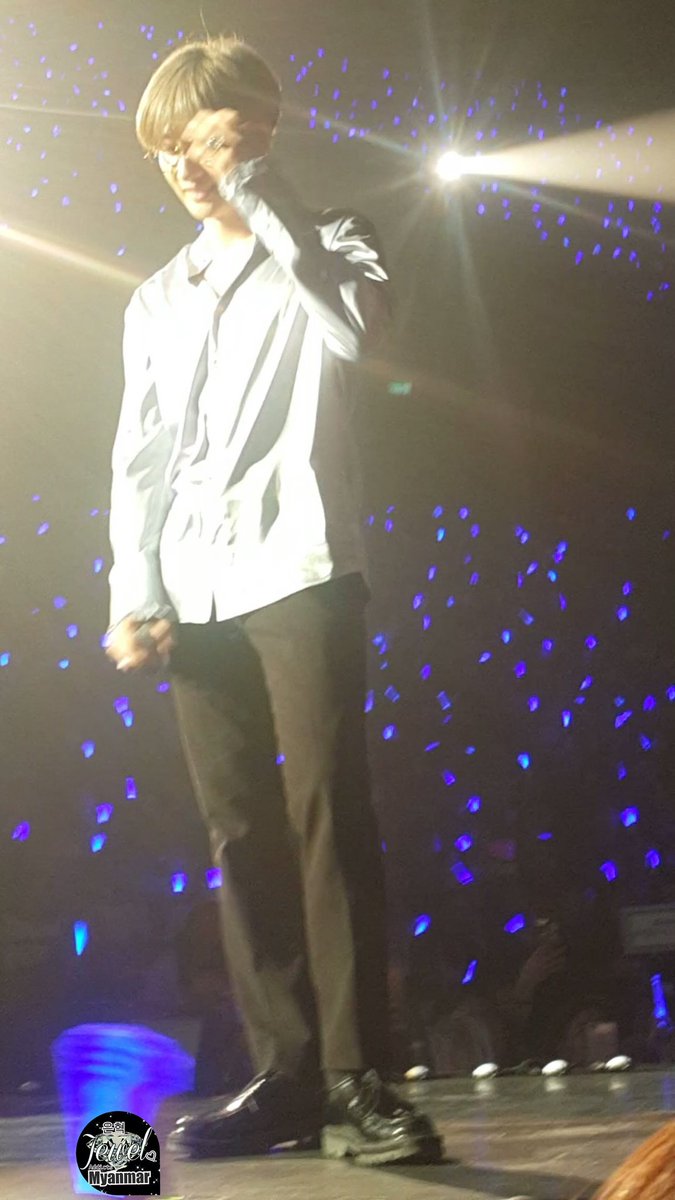 JewelsMyanmar's tweet photo. 180128 #SS7BKK
#Eunhyuk #leehyukjae #은혁 #이혁재
He was touched by Thai ELF's fan project and teared up. Then he smiled. 👇 https://t.co/4PXFPwd51c