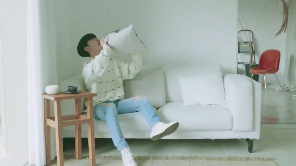 yedammpics's tweet photo. preview image moment ‘begin’ behind 
#방예담 #bangyedam ❤︎ #트레저13 #treasure13 https://t.co/O7EFRd6PwE