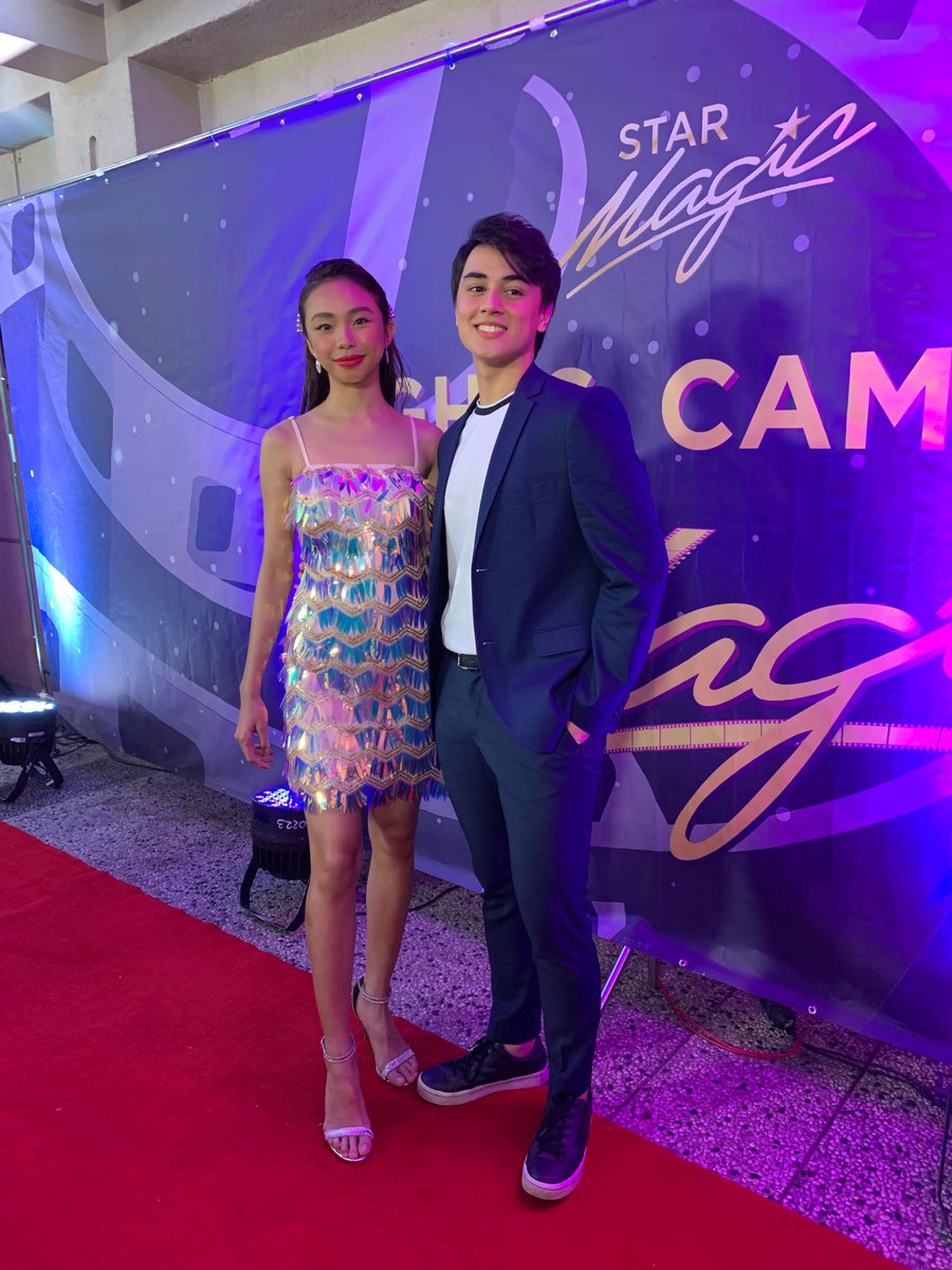ABSCBN_Showbiz's tweet photo. LOOK: Stars begin to arrive at the red carpet celebrity screening of “Lights Camera Magic.” https://t.co/VxJChKhZYQ