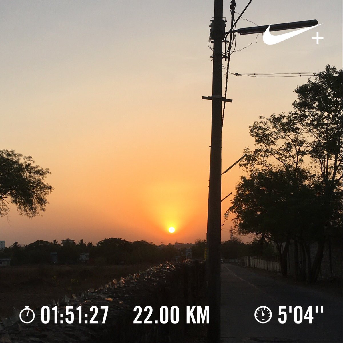 Nithin's tweet photo. 5:45 AM: Sunday long run to kick off marathon training. Kicked my butt only.

#Runners360 #marathon #training #halfmarathon #longrun #werun2019 #werunkalaburagi #nikeplus #nikerunning #nikerunclub #brooksrunning #brooksghost10 #nature #sunrise #nofilter https://t.co/4VDjzP87ch