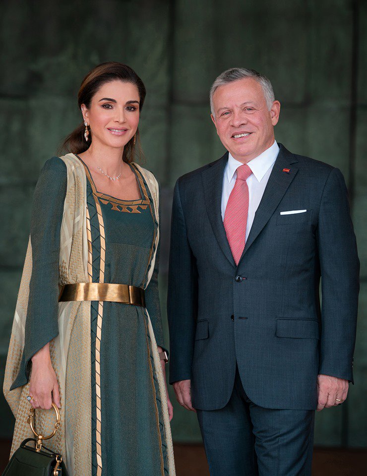 JrtvMedia's tweet photo. جلالة الملكة رانيا تنشر عبر حسابها الرسمي على انستغرام صورا من الاحتفال بـ #عيد_الاستقلال 73
@QueenRania : " دام عزك يا أردن . كل عام ووطننا حر شامخ "
#استقلال73 #الأردن #الأردني_أخبار #Independence73 https://t.co/WJAmd8az6V