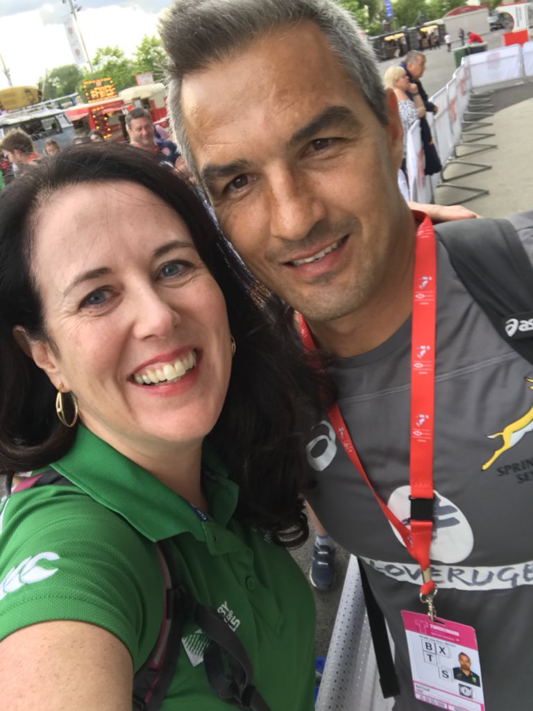 CatrionaRowland's tweet photo. Letβs hoping I meet a few more legends today & see some Great Rugby 7s πππβοΈβοΈ#London7s #Rugby #IREM7s #DestinationRugby #BenGollings #JordanConroy #NeilPowell #TimMikkelson
#COYBIG @IrishRugby @EnglandRugby @Blitzboks https://t.co/xlxrSKpLdf
